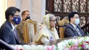 শুধু প্রয়োজনীয় প্রকল্প গ্রহণ করুন : ডিসিদের প্রতি প্রধানমন্ত্রীর ২৫ নির্দেশনা