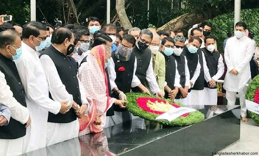 ছয় দফা দিবস উপলক্ষে বঙ্গবন্ধুর প্রতিকৃতিতে আওয়ামী লীগসহ বিভিন্ন সংগঠনের শ্রদ্ধা 2 ছয় দফা দিবস উপলক্ষে বঙ্গবন্ধুর প্রতিকৃতিতে আওয়ামী লীগসহ বিভিন্ন সংগঠনের শ্রদ্ধা