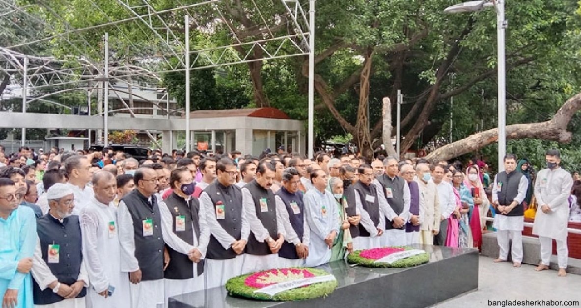 ছয় দফা দিবস উপলক্ষে বঙ্গবন্ধুর প্রতিকৃতিতে আওয়ামী লীগসহ বিভিন্ন সংগঠনের শ্রদ্ধা 3 ছয় দফা দিবস উপলক্ষে বঙ্গবন্ধুর প্রতিকৃতিতে আওয়ামী লীগসহ বিভিন্ন সংগঠনের শ্রদ্ধা