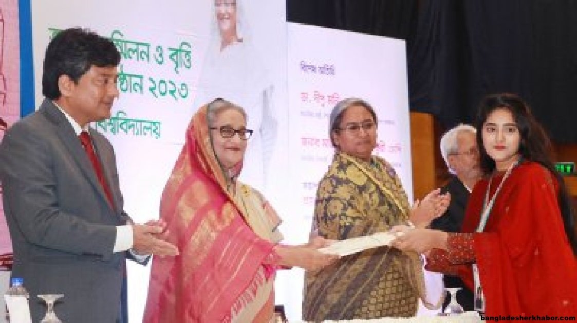 বিশ্বের সঙ্গে তাল মিলিয়ে চলতে শিক্ষার গুণগত মান উন্নয়নে প্রধানমন্ত্রীর আহ্বান 4 বিশ্বের সঙ্গে তাল মিলিয়ে চলতে শিক্ষার গুণগত মান উন্নয়নে প্রধানমন্ত্রীর আহ্বান