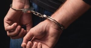 পাবনায় পুলিশের উপর হামলায় ২ পুলিশসহ আহত ৬, কাউন্সিলরসহ আটক ৩ 3 পাবনায় পুলিশের উপর হামলায় ২ পুলিশসহ আহত ৬, কাউন্সিলরসহ আটক ৩