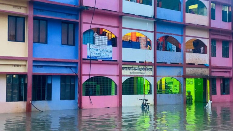 বন্যায় সিলেট বিভাগের ৮৮৯ বিদ্যালয়ে পাঠদান স্থগিত