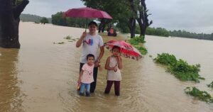 কক্সবাজারের আড়াই লাখ মানুষ পানিবন্দি, খাবার পানি ও শুকনা খাবার সংকট!