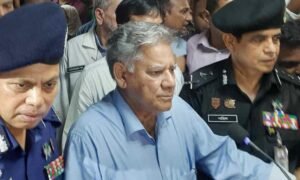 পুলিশকে কাজে ফিরতে বৃহস্পতিবার পর্যন্ত সময় দিলেন স্বরাষ্ট্র উপদেষ্টা 2 পুলিশকে কাজে ফিরতে বৃহস্পতিবার পর্যন্ত সময় দিলেন স্বরাষ্ট্র উপদেষ্টা